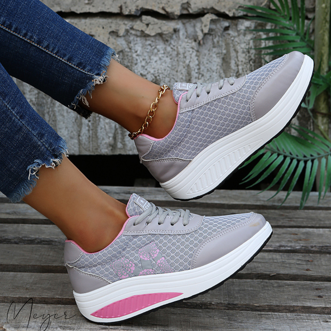 Mune | U-Shaped Orthopedic Sports Shoes