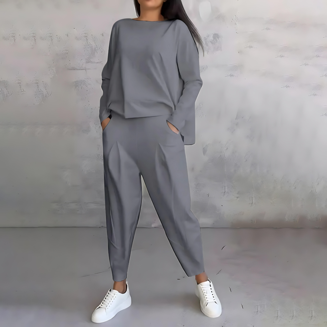Women’s Casual Loose-Fit Top And Pants
