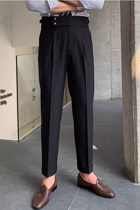 Mune | Classic Pleated Trousers with Belt Loops