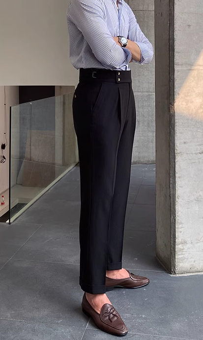Mune | Classic Pleated Trousers with Belt Loops