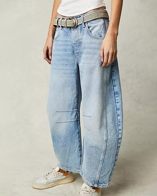Mune Fashion | Straight Jeans for Women