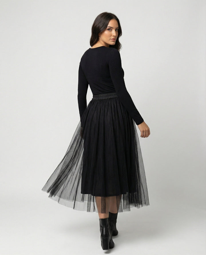Ankle-length skirt with high waist