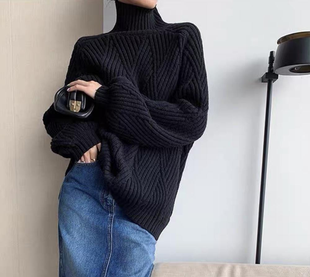 Mune | Comér - Black turtleneck sweater