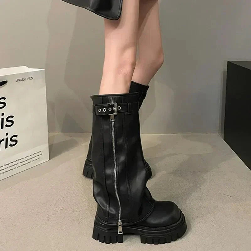 Mune | for The Winter Square Heel