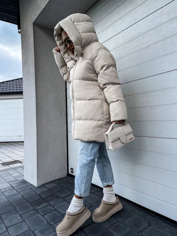 Mune | Elegant and Lightweight Down Jacket for Women