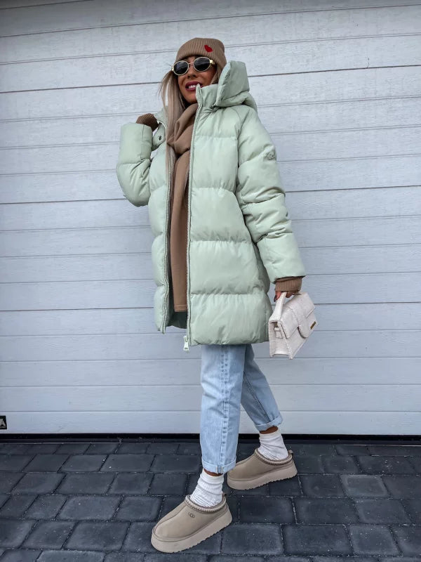 Mune | Elegant and Lightweight Down Jacket for Women