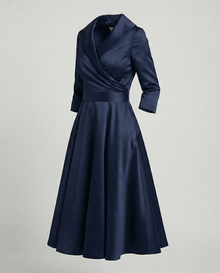 Elegant wrap dress with wide collar