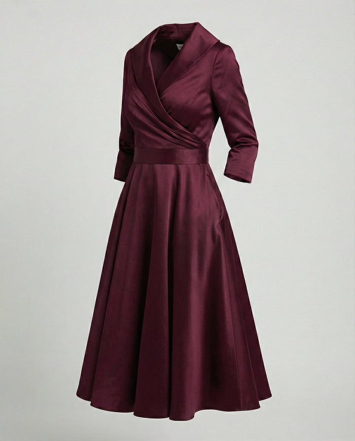 Elegant wrap dress with wide collar