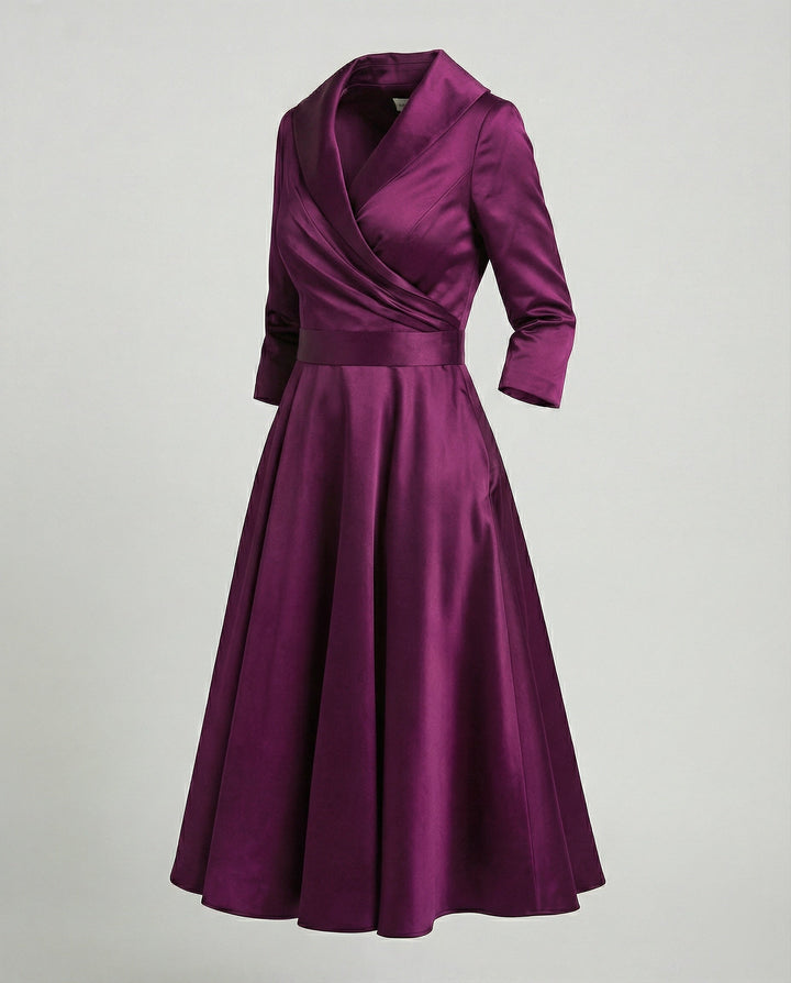 Elegant wrap dress with wide collar