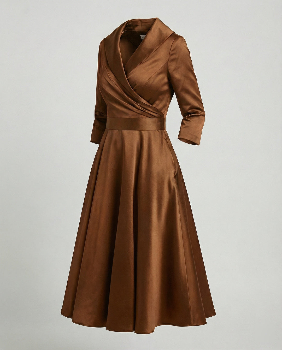 Elegant wrap dress with wide collar
