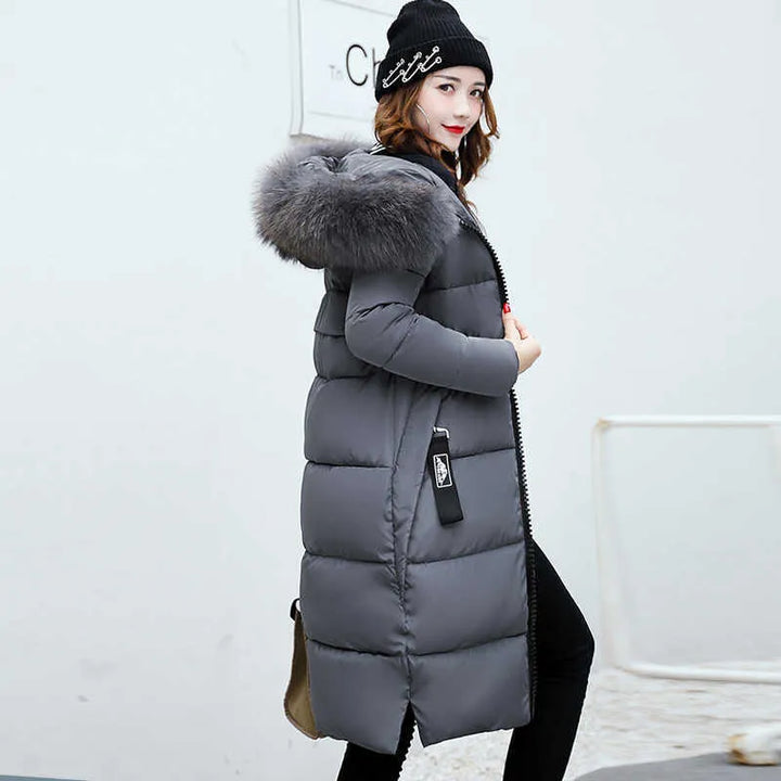 Mune | Long coat with fur collar