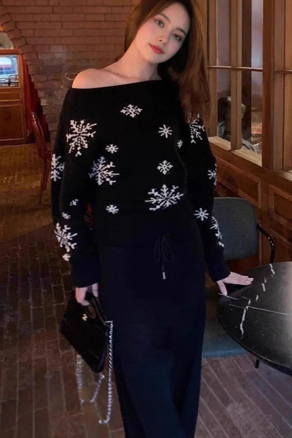 Mune | Red Snowflake Christmas Off Shoulder Pullover Sweater