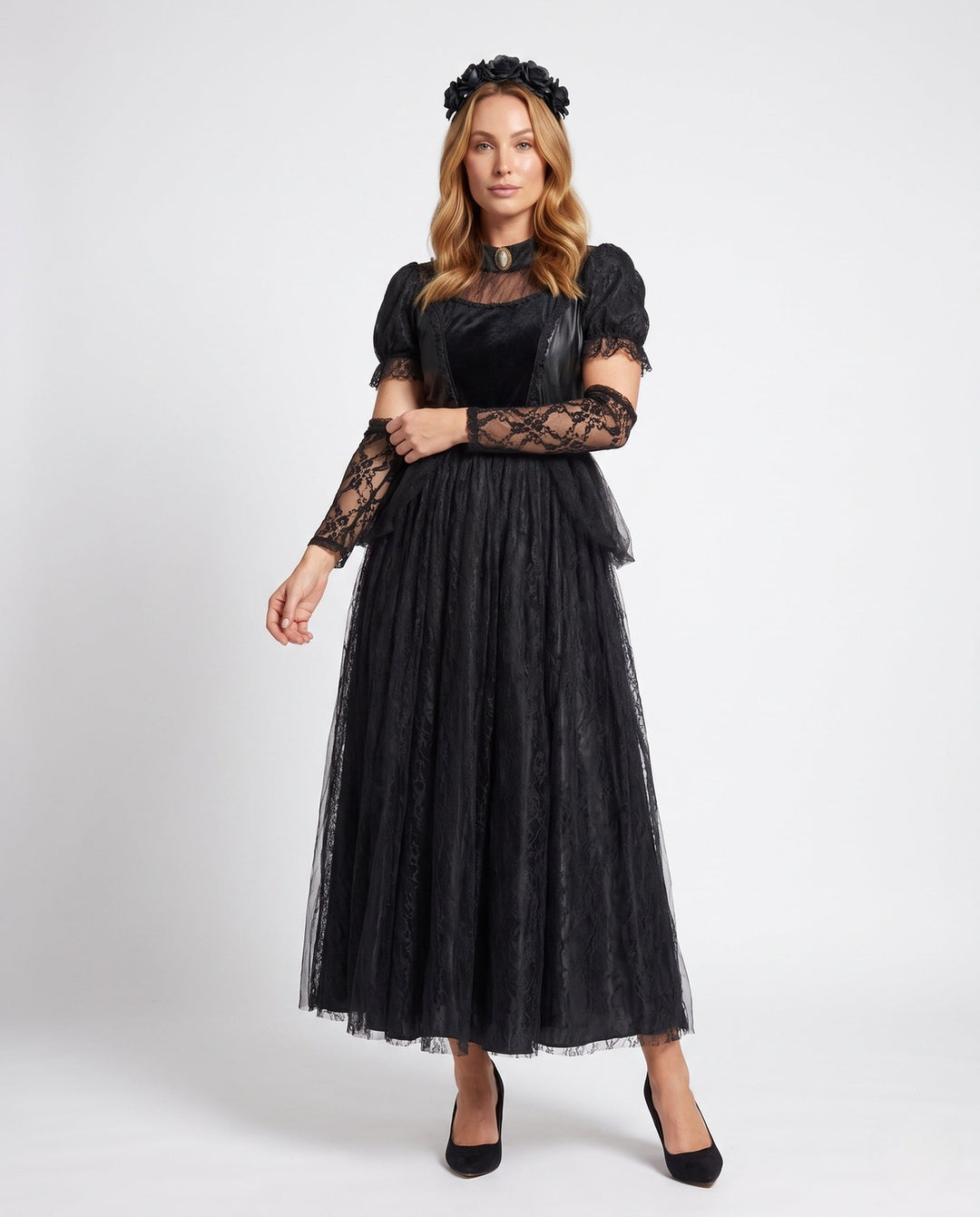 Women Elegant Gothic Dress with Lace and Tulle Accents Mune Fashion