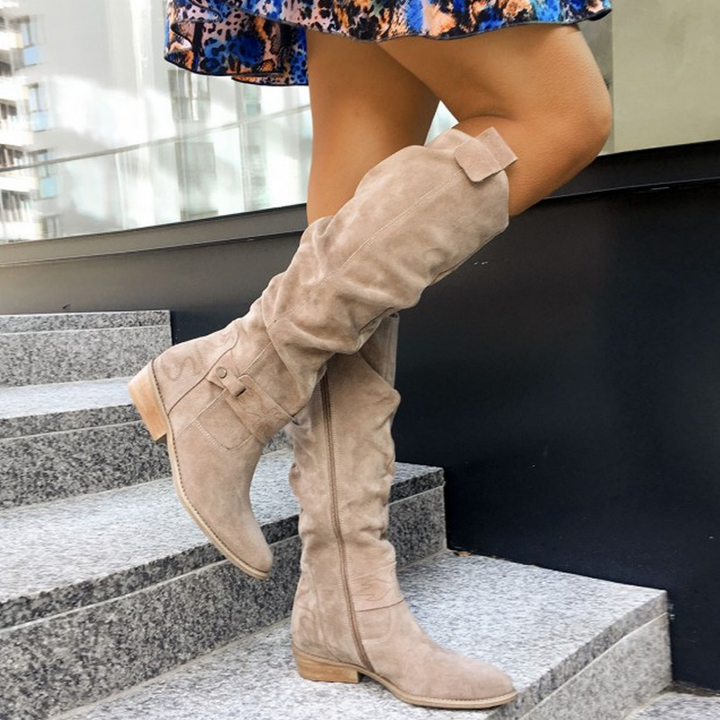 Mune | Heeled Boots with A Small Heel