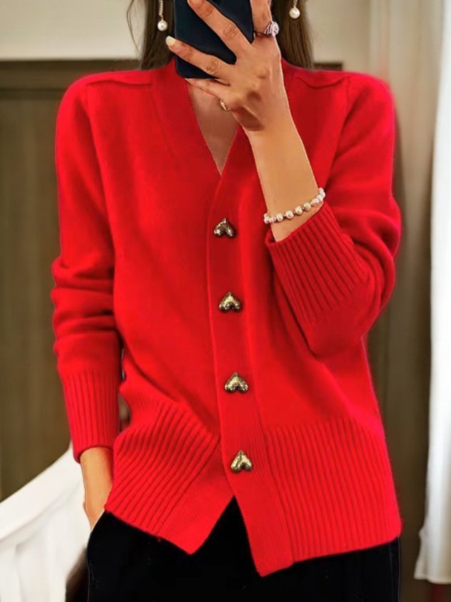Mune | Stylish V-neck Cardigan with Buttons
