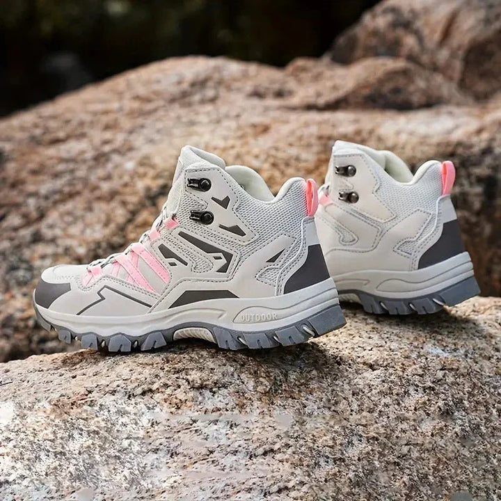 Mune | High-Quality Orthopedic Hiking Shoes