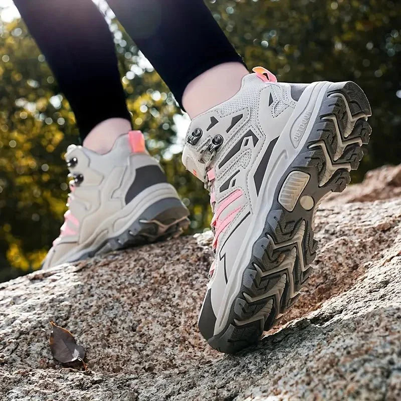 Mune | High-Quality Orthopedic Hiking Shoes
