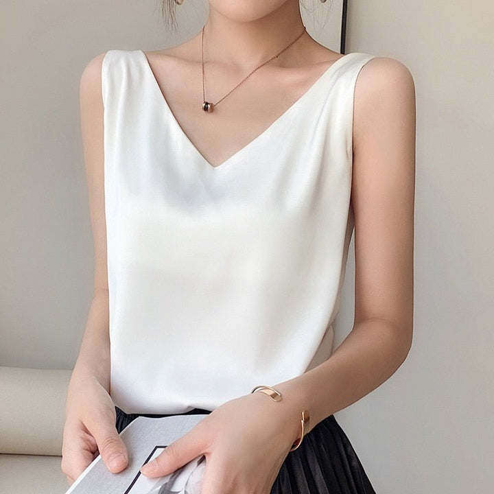 Women's tank top made of soft silk