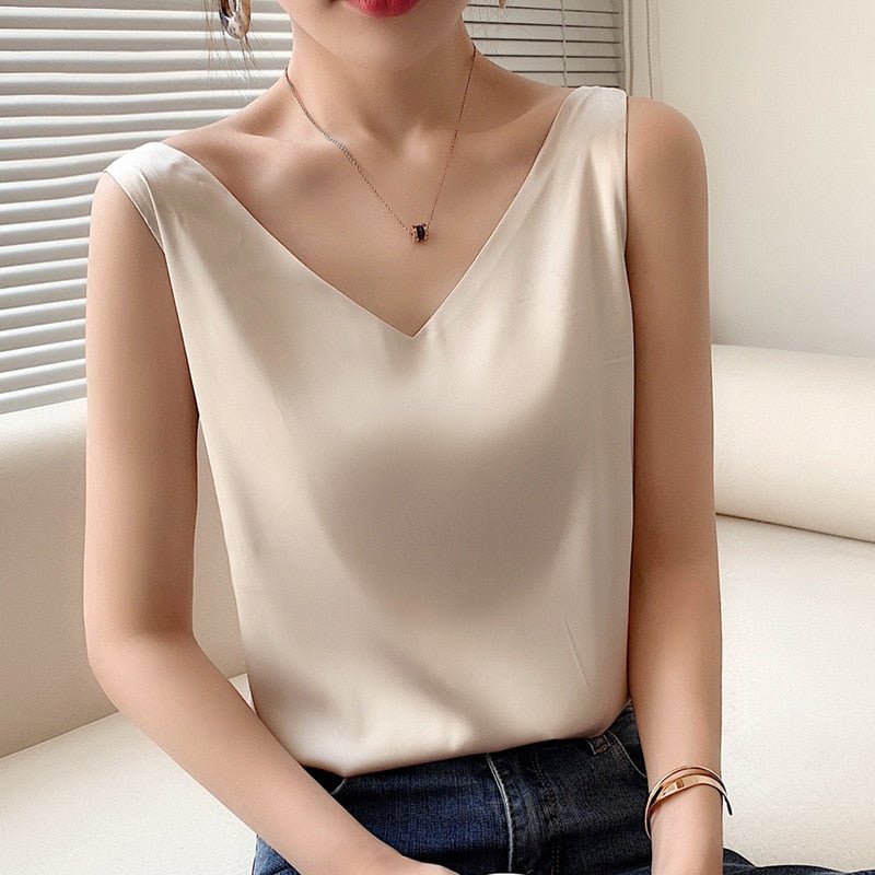 Women's tank top made of soft silk