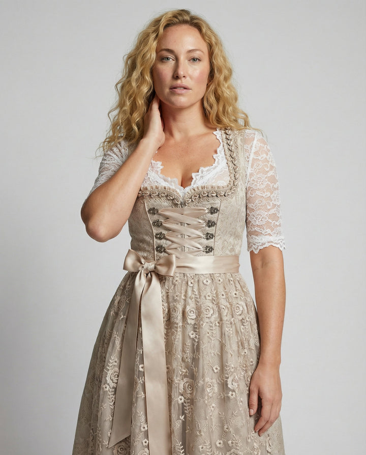 Traditional dirndl dress with laced bodice for Oktoberfest | Mune Fashion