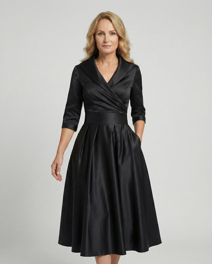 Elegant wrap dress with wide collar