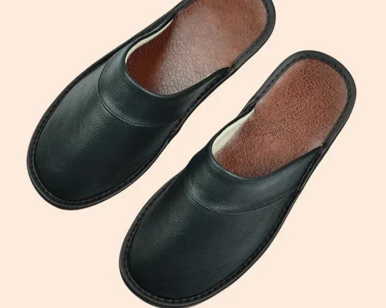 Mune Fashion | Comfortable Slippers for Men Made of Black Cowhide