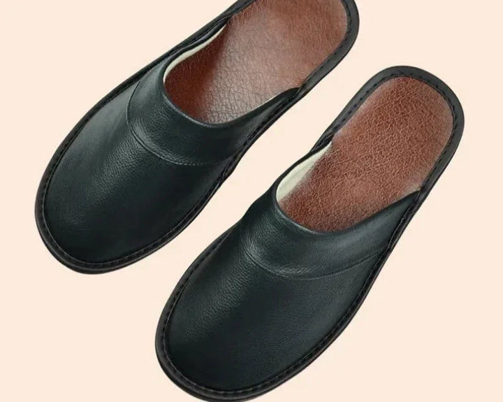 Mune Fashion | Comfortable Slippers for Men Made of Black Cowhide