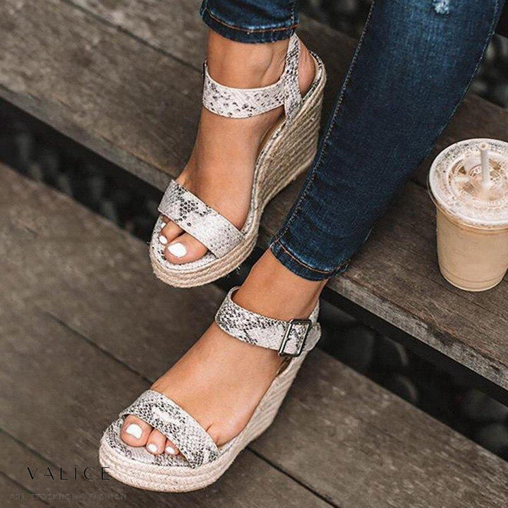 Mune Fashion | Orthopedic Wedges with Buckle