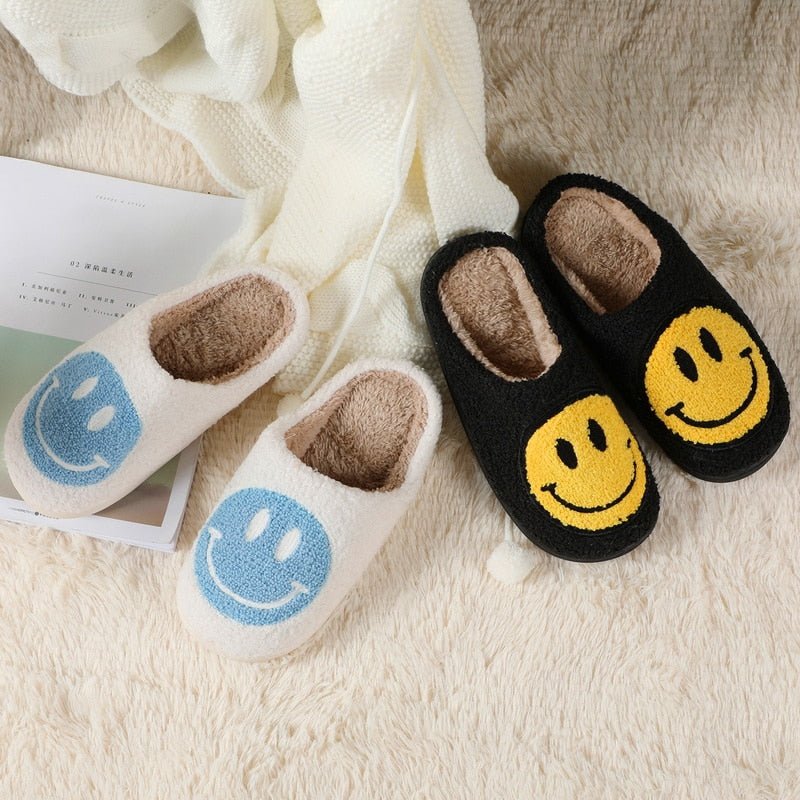 Mune | Large Smiley Pattern Fur Slippers