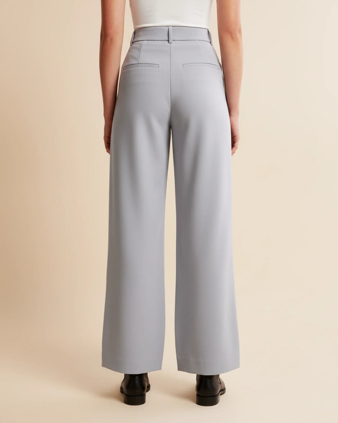 Mune | High Waist Pleated Leg Trousers with Tailored Fit