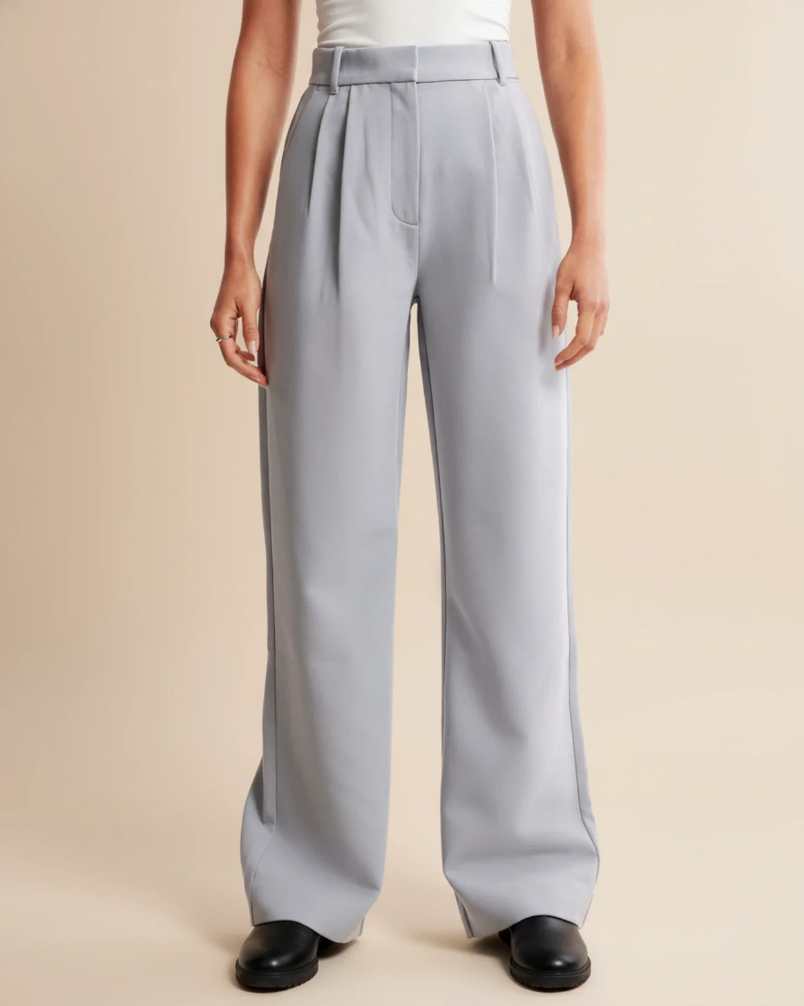 Mune | High Waist Pleated Leg Trousers with Tailored Fit