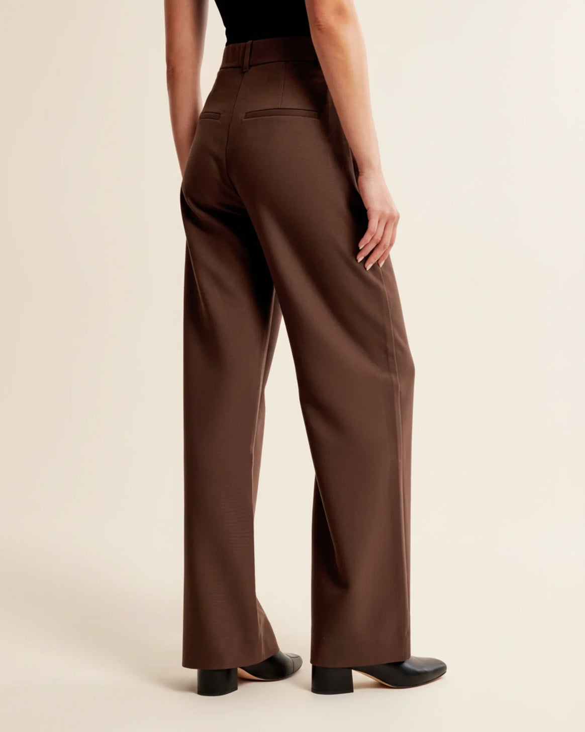 Mune | High Waist Pleated Leg Trousers with Tailored Fit