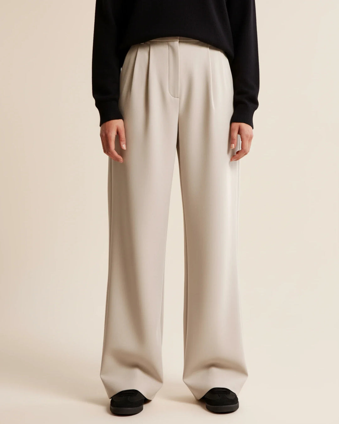 Mune | High Waist Pleated Leg Trousers with Tailored Fit