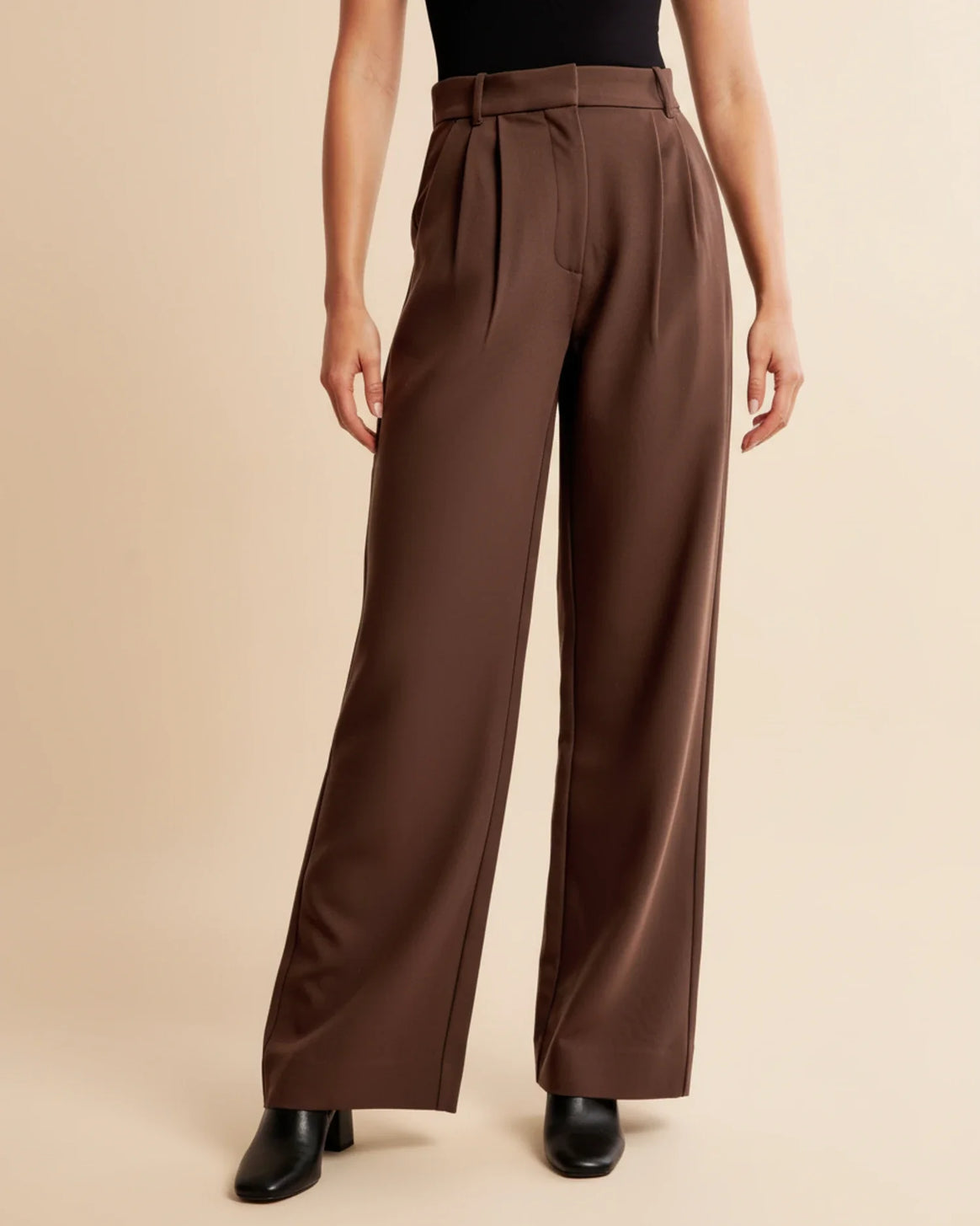 Mune | High Waist Pleated Leg Trousers with Tailored Fit